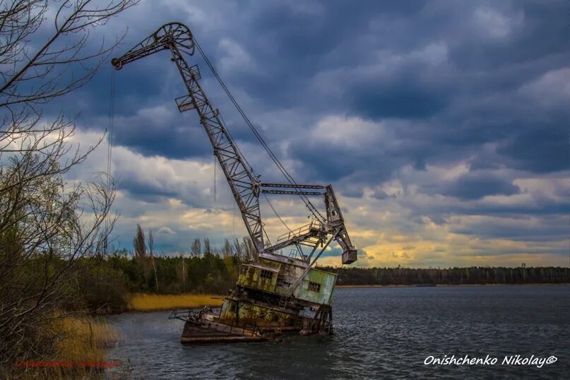 Портовые краны чернобыль. Портовые краны припять. Припять портовые краны. Припять портовые краны. Портовые краны припять.
