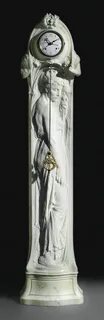 Скульптурные часы
