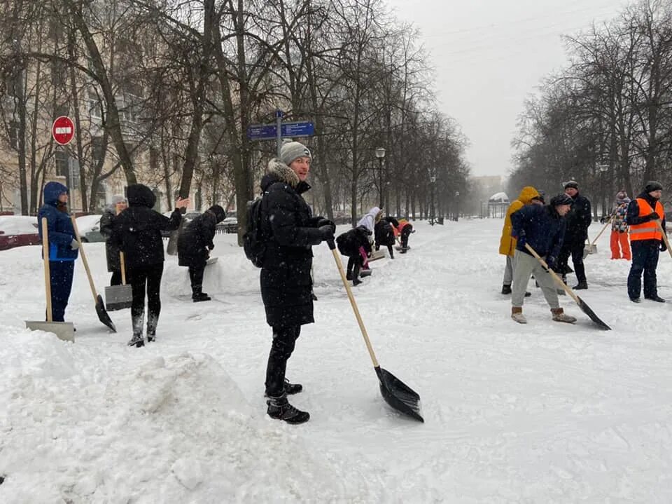 Жкх кунцево. Гбу жилищник кунцево сотрудники. гбу жилищник кунцево виктор. управа, район кунцево субботник. фокин евгений алексеевич гбу жилищник кунцево.