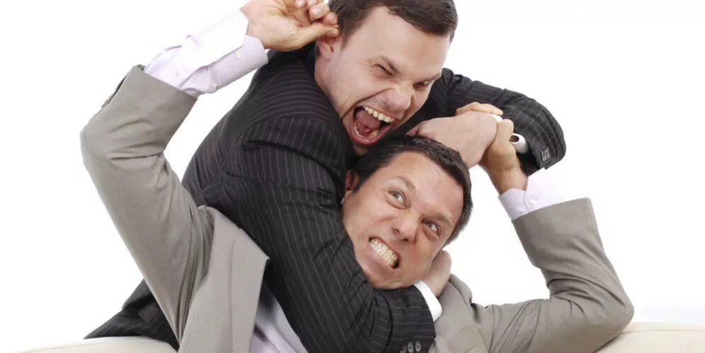 Ссора между супругами. Люди кричат друг на друга. Ссора. Конфликт в коллективе. Борьба между мужчиной и женщиной.