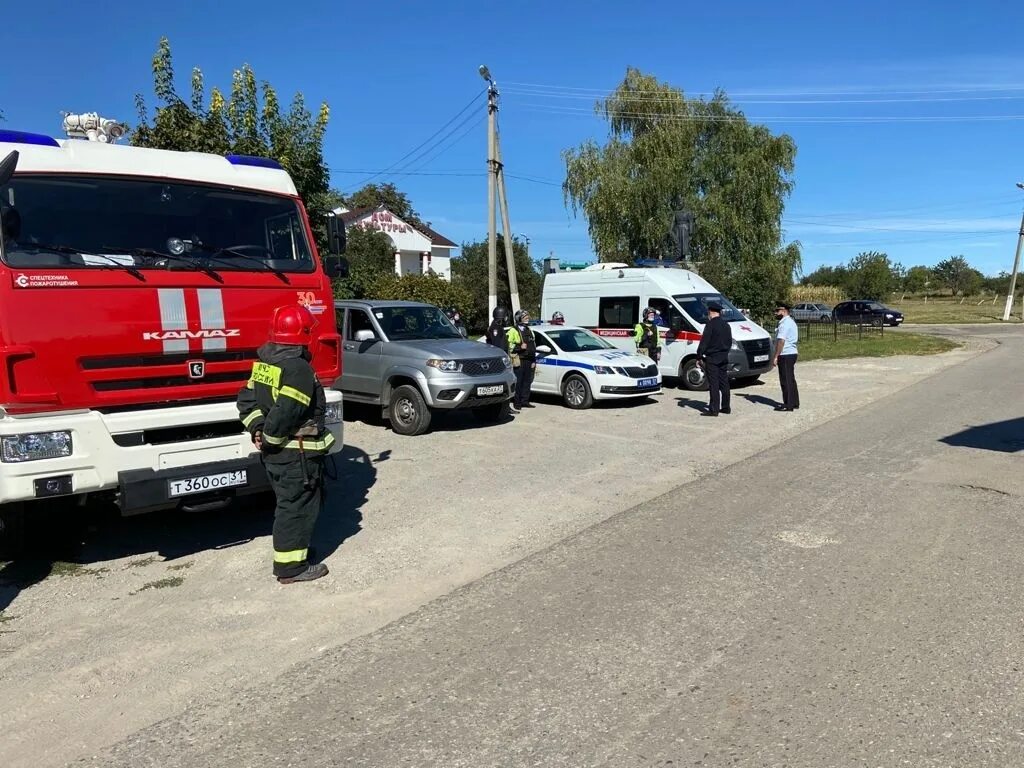 Белгород и белгородская область обстановка сегодня. Вертолеты всу белгород нефтебаза. Разрушенные дома в белгороде. Обстрелы белгорода 2023. Пвр белгород.