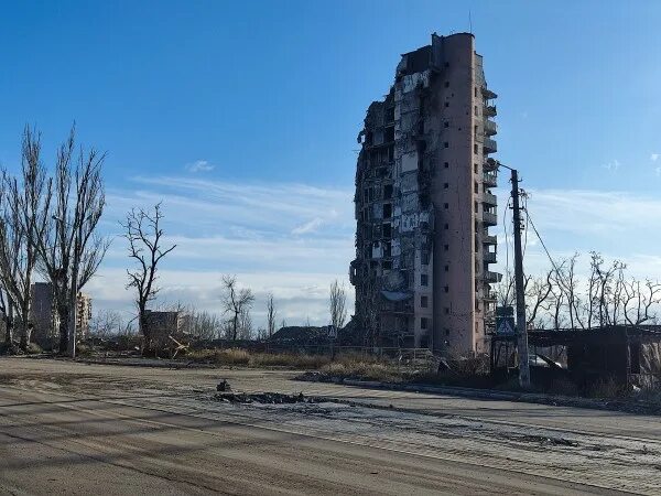 Глокси жж мариуполь. Мариуполь левобережный район. левобережный район мариуполя сегодня. снос в левобережном. артема 88 мариуполь снесли.