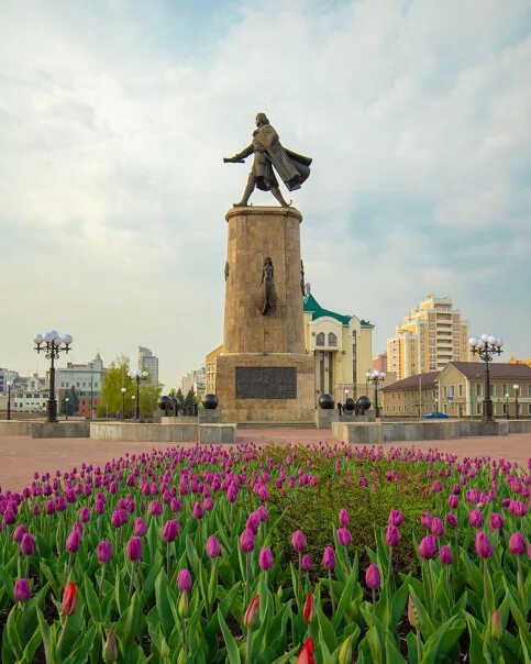 Площадь петра великого 5 липецк. Площадь петра великого 3 липецк. Площадь петра 2. Площадь петра липецк 2022. Медный всадник памятник в санкт-петербурге.
