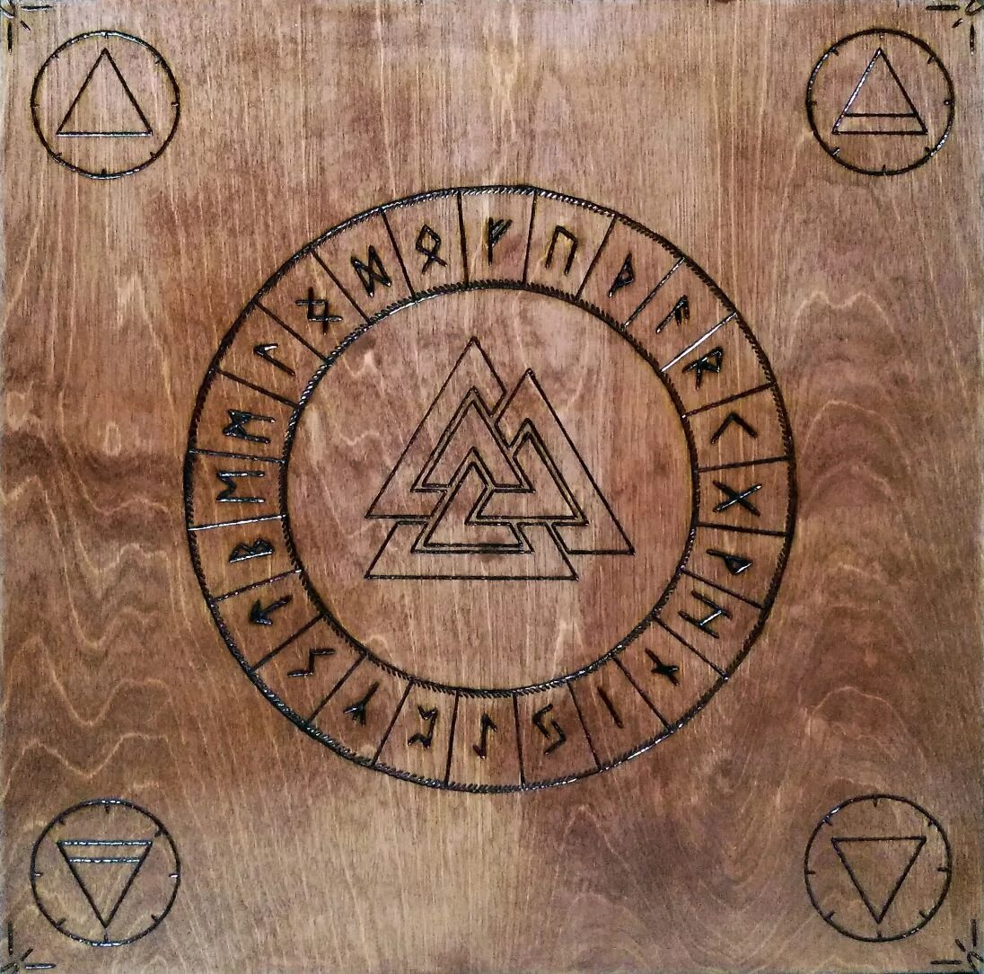 Рун тольятти. Руны садху. Ритуальная руническая колода. Доска для рун. Руны из дерева.