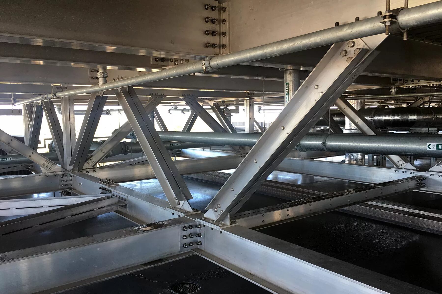 Supporting structure
