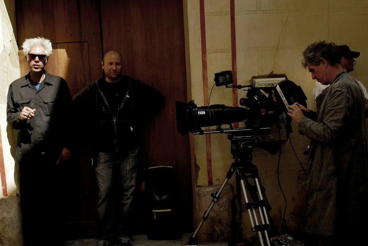 Контроль 2008. Одна минута не предел фильм. Joy division фильм 2007. Пределы контроля фильм джармуш. Контроль фильм 2001.