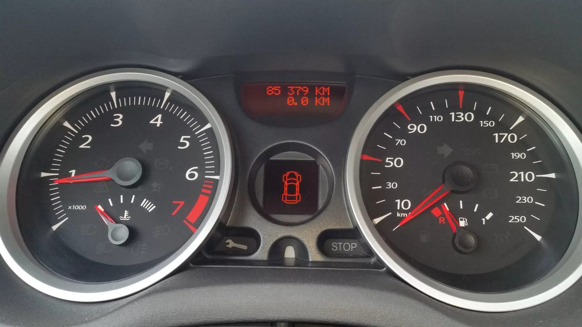 Круиз-контроль на рено меган 2007. Рено меган 2 контроль. Разъём мультируля меган 2. Рено меган 2 контроль. Рено меган 2 тур.