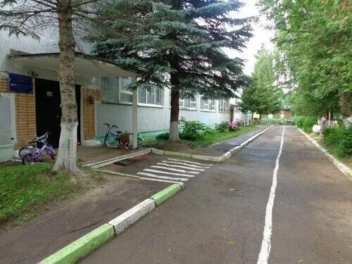 Волоколамск детский. Детский сад 13 волоколамск. Флешмоб для детей засветись. Детский сад 8 волоколамск. Парад в садике на 9 мая.