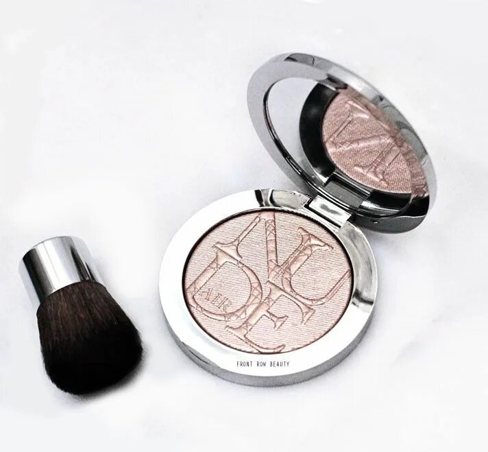 Диор нюд. Diorskin Luminizer 001. Dior Forever Couture Luminizer 02. Dior Couture Luminizer. Dior хайлайтер 001.