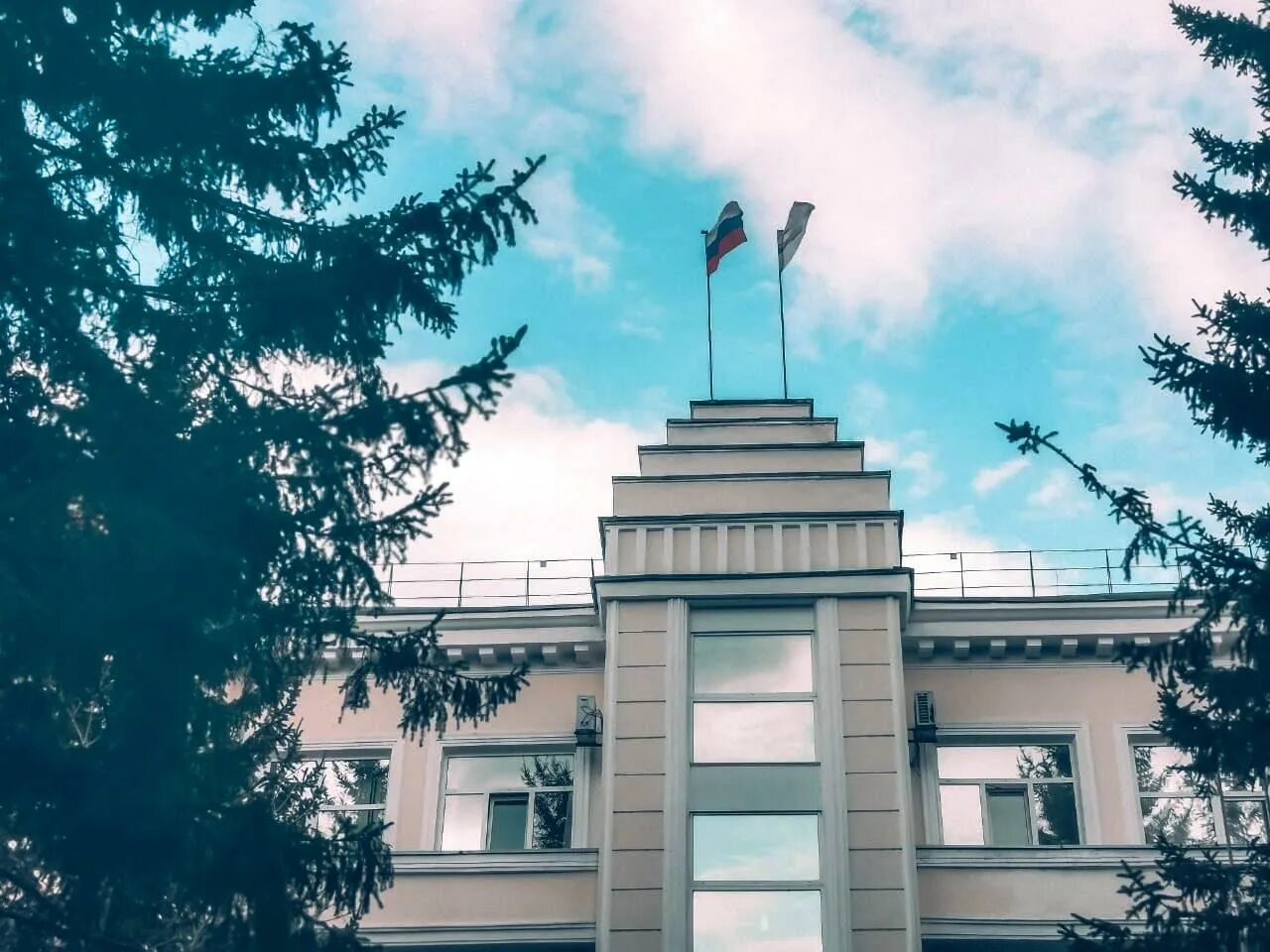 Сайт мэрии города биробиджан. Мэрия биробиджан здание. здание мэрии биробиджан 1934. отдела образования мэрии биробиджана. мэрия биробиджана фото.