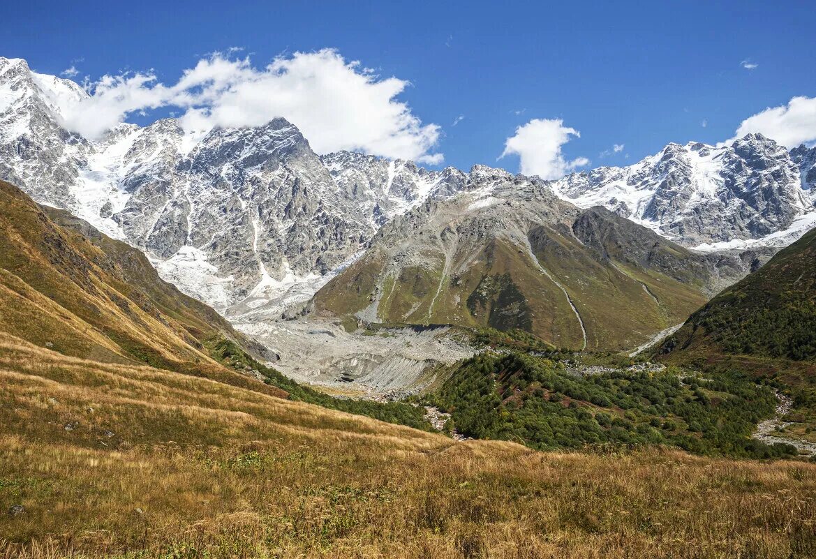 шхара сванетия. грузия сенаки каньон. грузия вершина шхара. рельеф грузии фото. гора шхара грузия.