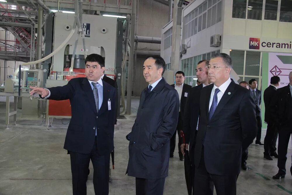 Здание завод зерде керамика. Завод зерде керамика в актобе. Зерде керамика актобе. Склад мир керамики актобе. Зерде керамика.