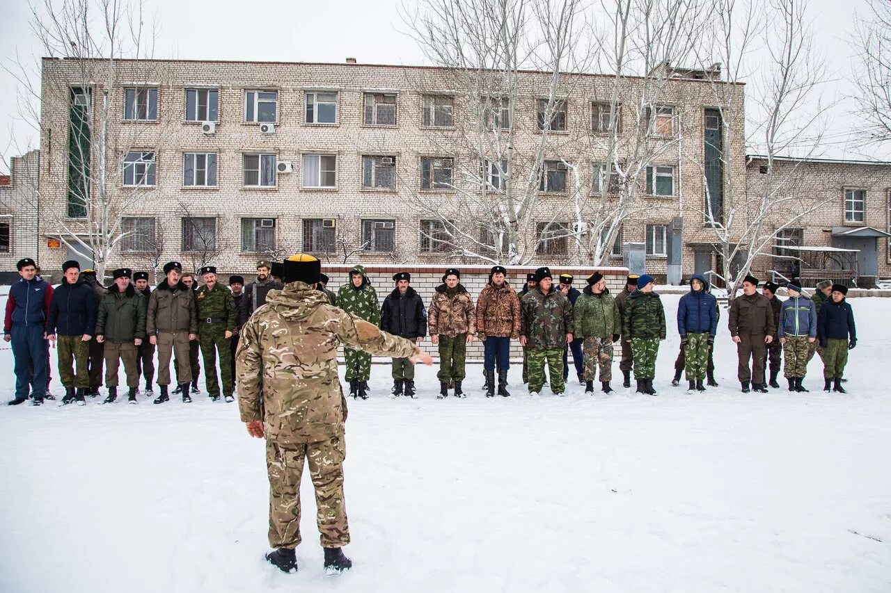 Астраханский военный комиссариат. Областной военкомат Саратов Елшанка. Елшанка военкомат Елшанка Саратов. Елшанка Саратов призывной пункт. Зимние военные сборы.