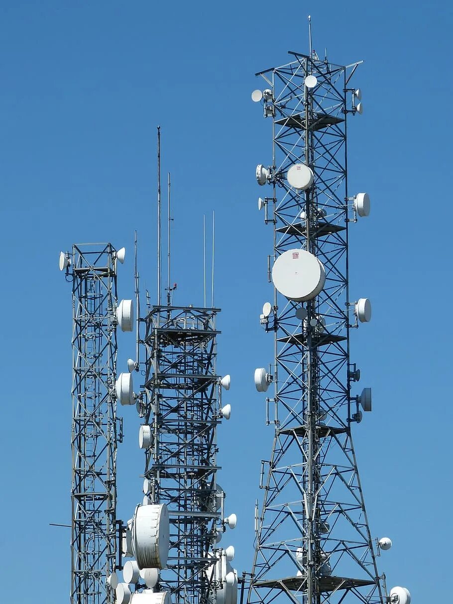 Мачта здания. Мачты ррл. антенная мачта вышки сотовой связи. башня 5g. антенна ррл 4g.