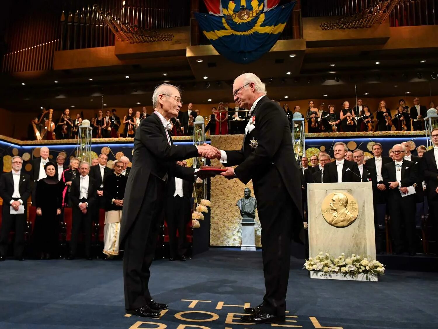 Нобелевская премия. Шведский Король Нобелевская премия. Вручение Нобелевской премии 2021. Присуждение Нобелевской премии.