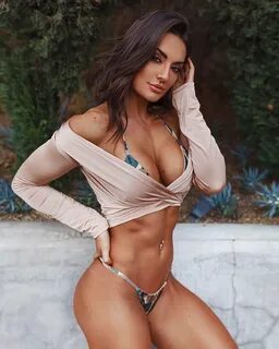 Уитни Джонс (Whitney Johns) .