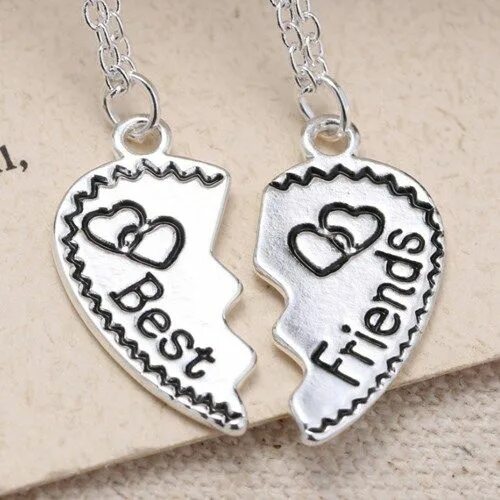 Best friend логотип. Надпись лучшие друзья. Парные подвески бест френдс. Best friends отзывы. Парные кулоны best friends.
