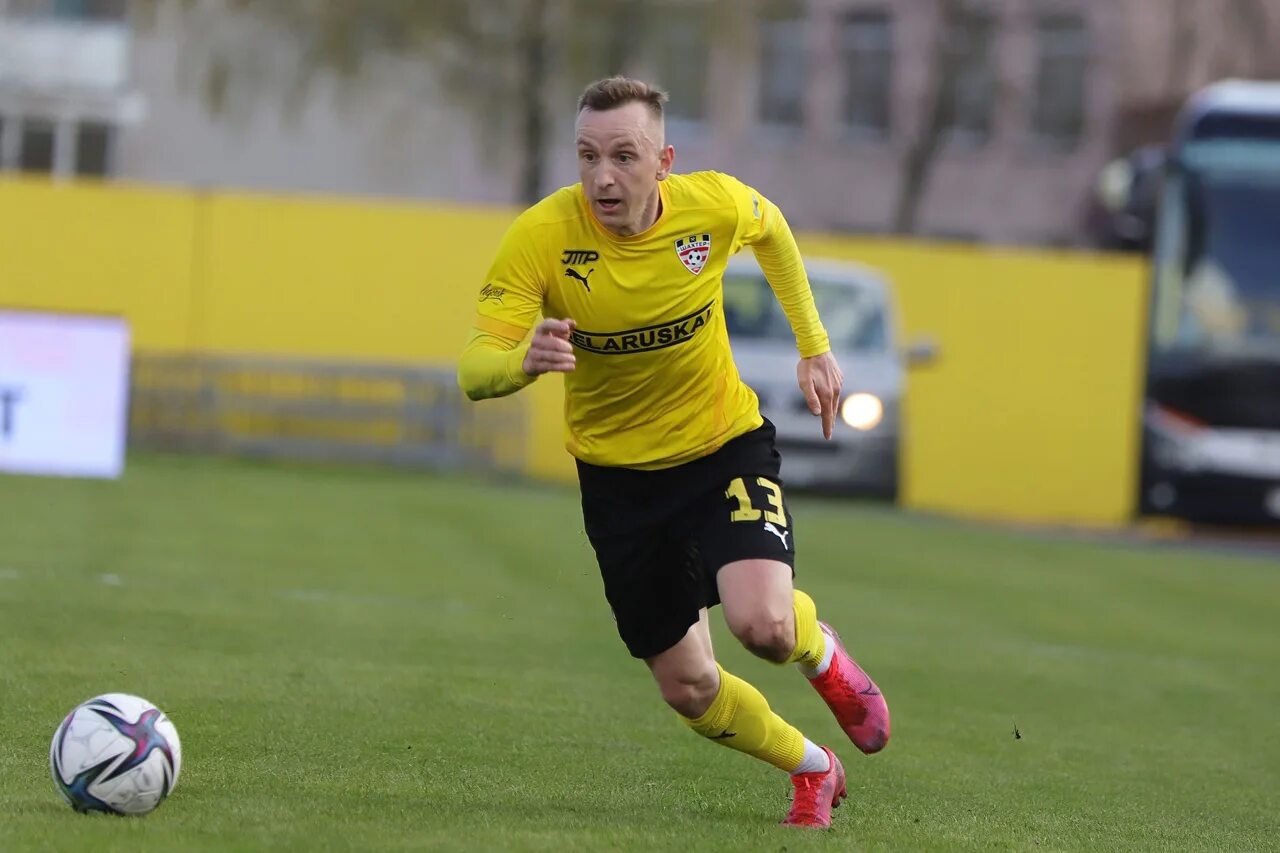 Соловей футболист. Соловьем андрей websolovey. Андрей соловей. Андрей соловей. Андрей дюков футболист.