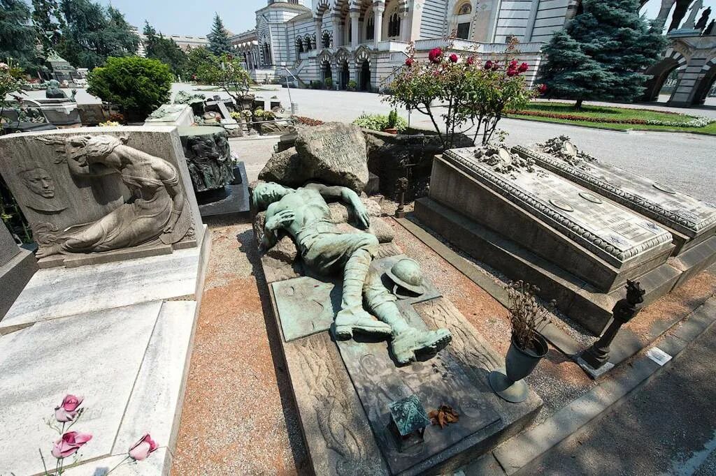 ваганьковское кладбище надгробие необычные памятники. дорогие памятники на могилу. намогильные памятники кладбище москва. армянское ваганьковское кладбище армянское кладбище.