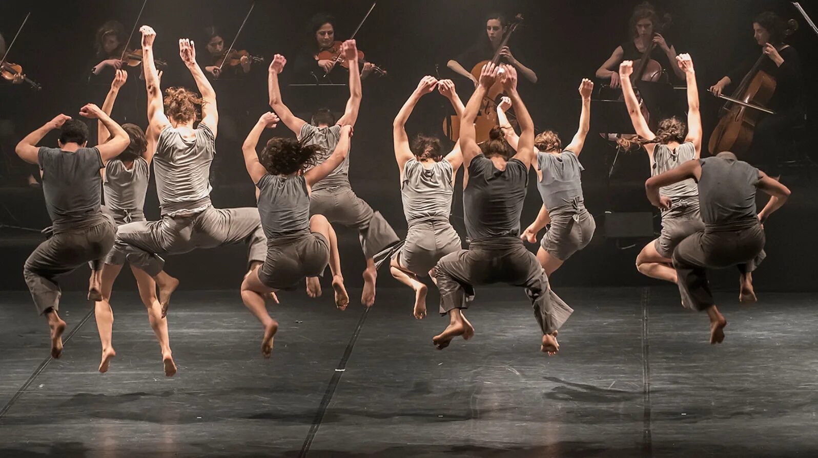 Известные танцоры хип хопа. Dance company в европе. Lethal company dance. Alexandra waierstall its bodies - 2019. Аксис танцы.