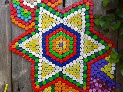500 пластиковых крышек