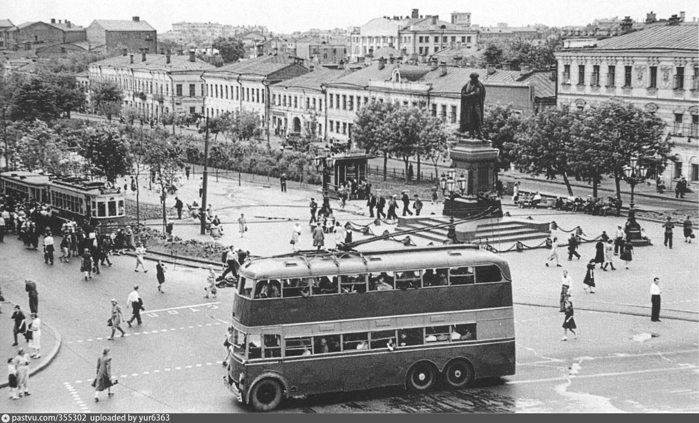 Москва 40 е. Пушкинская площадь 1930е. Пушкинская площадь 1950 е. Москва 1930-е. Пушкинская площадь в 1953.