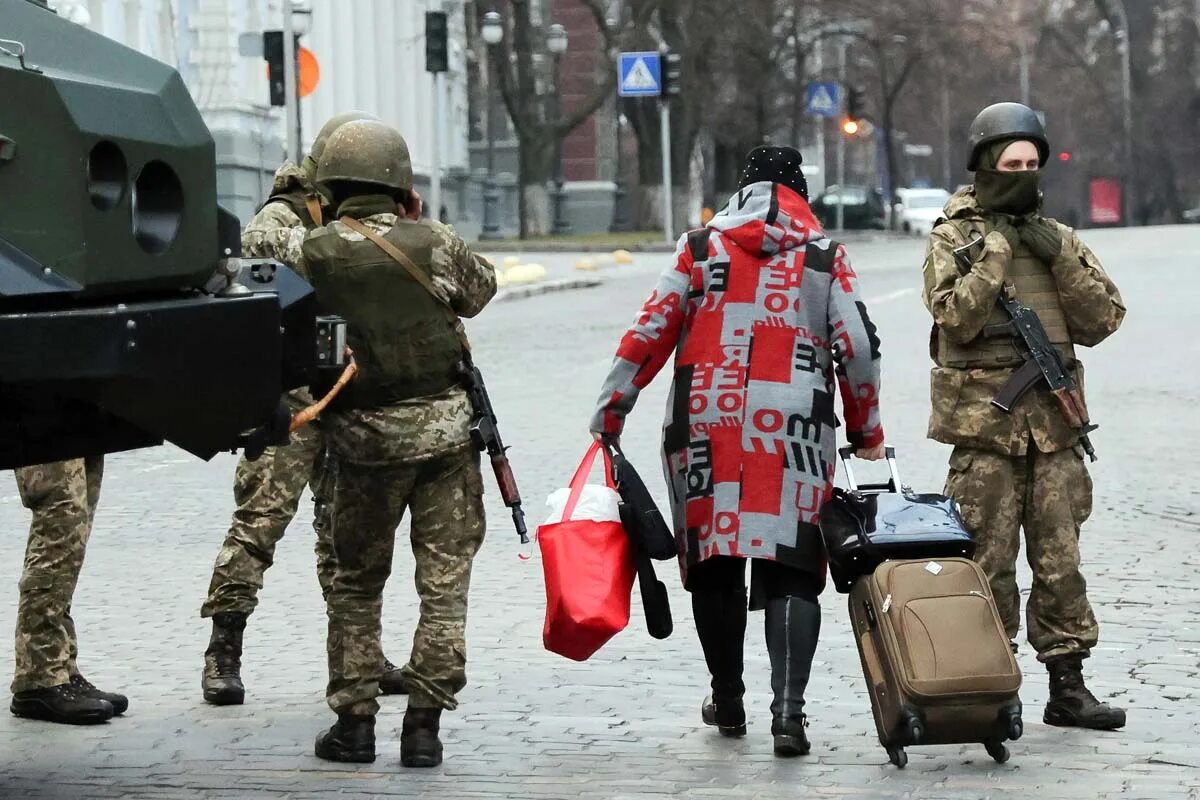 Русские солдаты в Киеве. Русские в Киеве 2022.