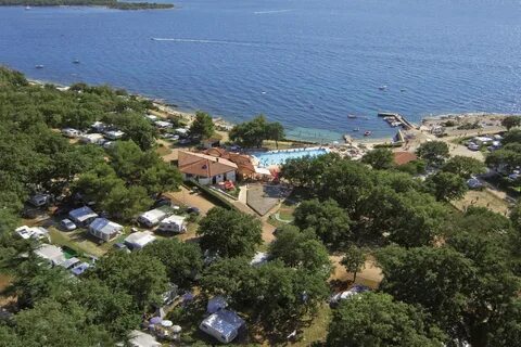 Top 10 California Resorts - Indulge in Luxury