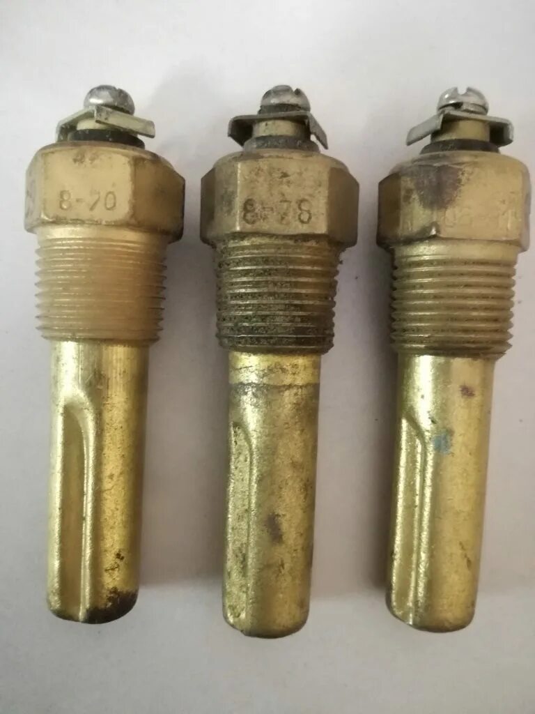 Датчик тм 101 волга 21. Тм101 датчик температуры. Датчик тм 101 412 температурный. Датчик температуры м412. Тм 101.