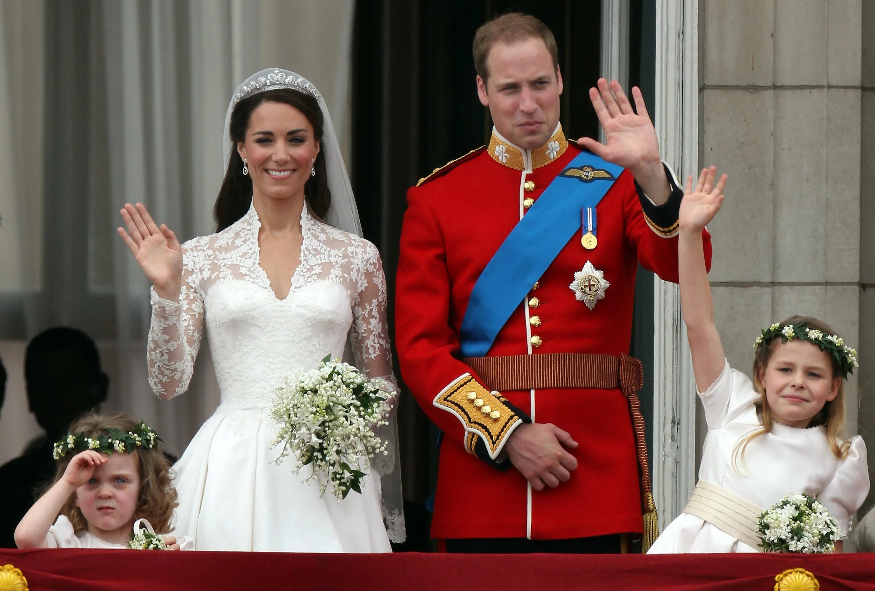 Миддлтон замуж вышла. Свадьба Кейт Миддлтон и принца Уильяма. Свадьба Кейт Миддлтон и принца Уильяма фото. Свадьба принца Уильяма и Кэтрин Миддлтон. Свадьба Уильяма и Кейт Миддлтон.
