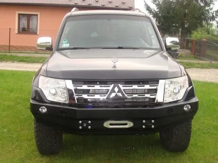 Бампер mitsubishi pajero