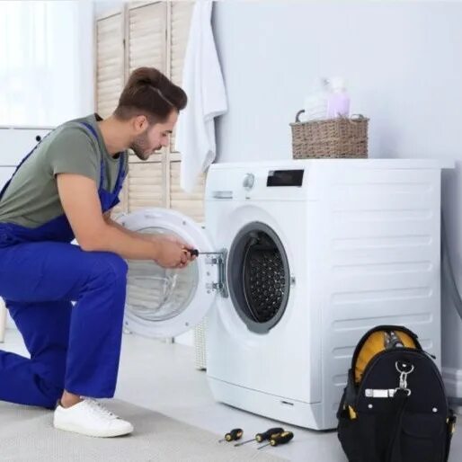 Whirlpool washing Machine Repair. Мастер чинит стиральную машинку. Виды стиральных машин. Мастера по ремонту сушильных машин. Сводный брат стиральная машина