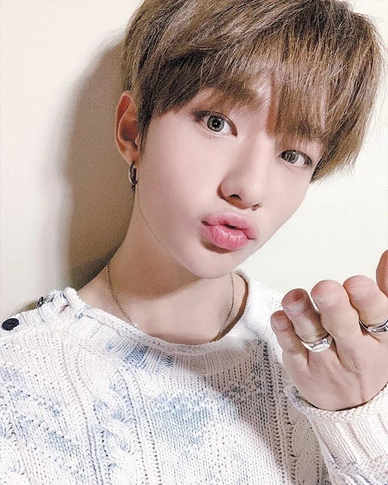 Фото хенджина. Хван Хёнджин 2019. Stray Kids Хёнджин. Хенджин Stray Kids 2020. Hwang Hyunjin Stray Kids.