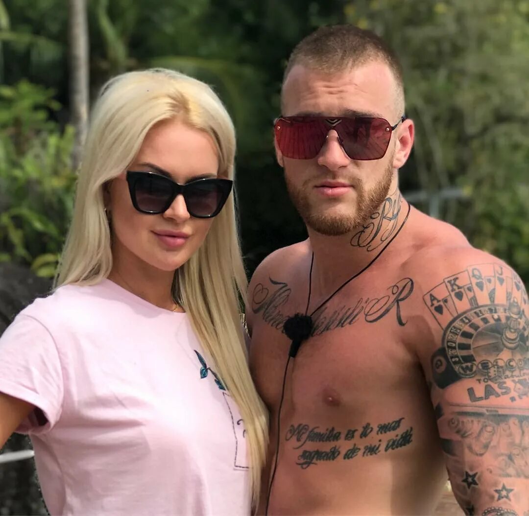 Дом 2 9 августа любовь в сити. Фил кострубов дом 2.