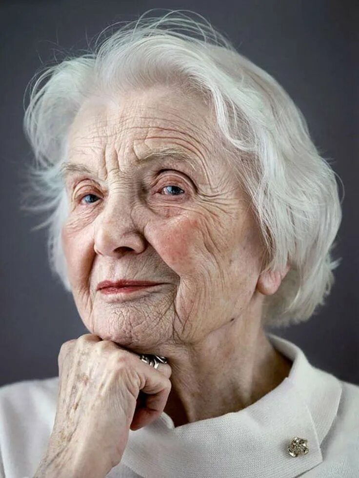 Old woman 18. Портрет пожилой женщины. Фотопортрет пожилой женщины.