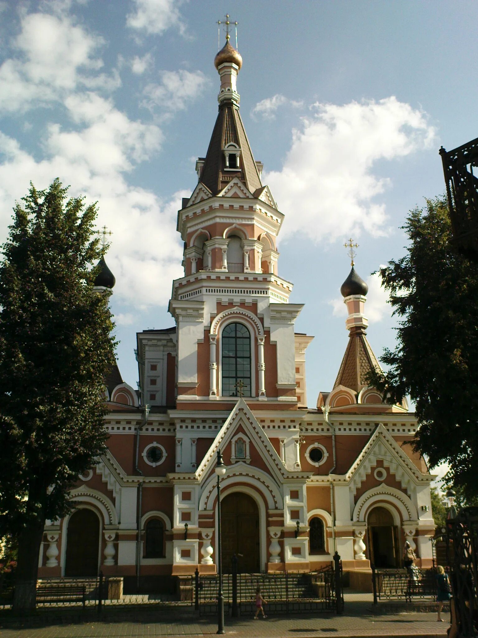 Свято покровский кафедральный. Свято-Покровский храм (Днепропетровск).