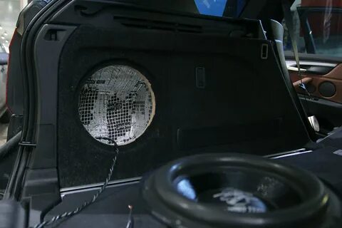 Сабвуфер бмв