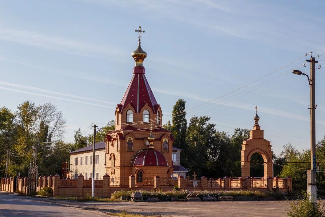 Село петропавловское воронежской области. Красносёловка Воронежская область Петропавловский район село. Петропавловский храм Воронежская область. Петропавловский район село Красноселовка. Церковь Петропавловка Воронежская область.