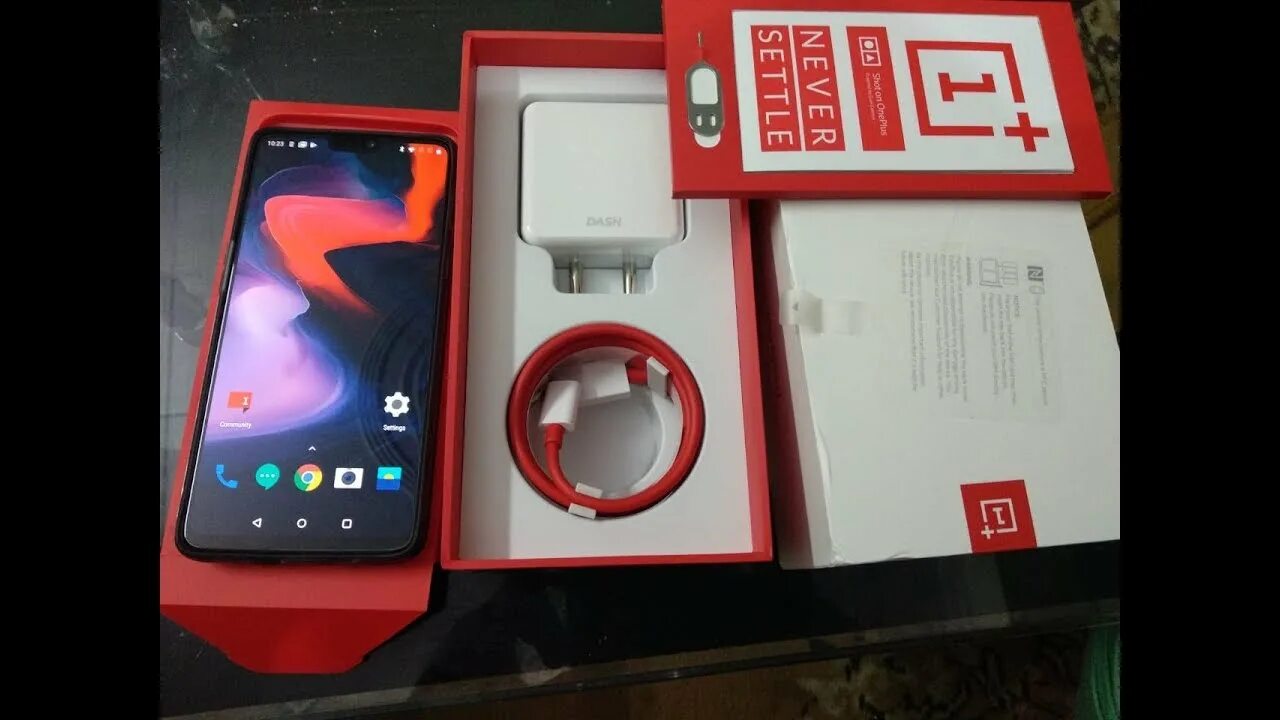 Magic 6 pro глобальная версия. One Plus 6 t комплектация. ONEPLUS 10 Pro коробка. One Plus 8t коробка. ONEPLUS 10t коробка.