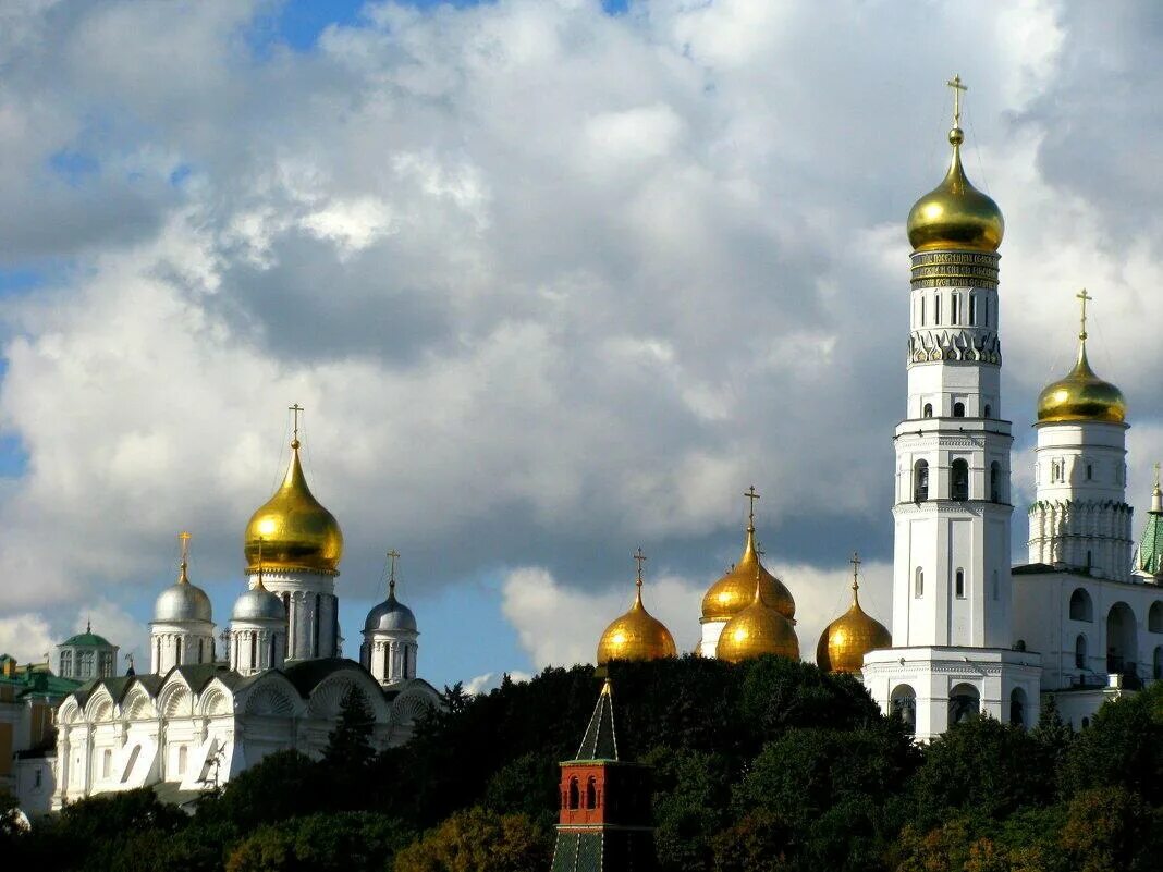 Над москвою златоглавой. Храмы Москвы златоглавые. Москва золотоглавая. Златоглавая Россия. Храмы церкви купола Москва златоглавая.