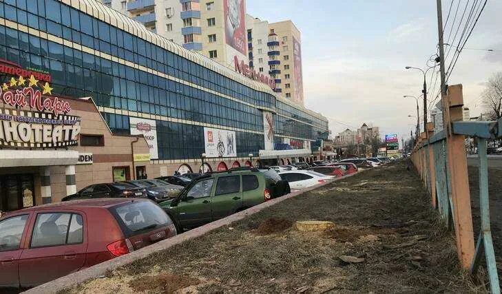 В Брянске эвакуировали людей из ТЦ "Мельница" - KP.RU