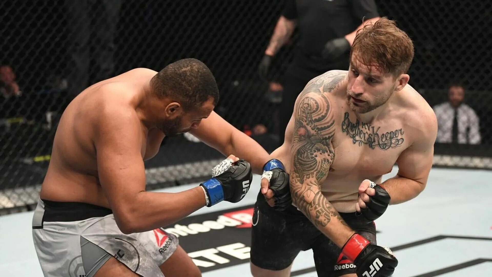 Турнир головами. Италия u17. Смешанные боевые единоборства мма. Марио манджукич забил в свои ворота. Турнир головами.