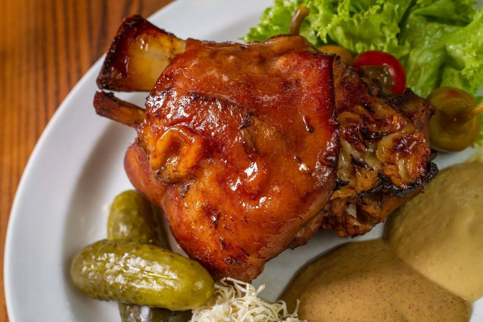 Чешская рулька. Рулька в медовом соусе. Рулька свиная в медово-горчичном соусе. Рулька с хрустящей корочкой. Рулька запеченная в духовке.