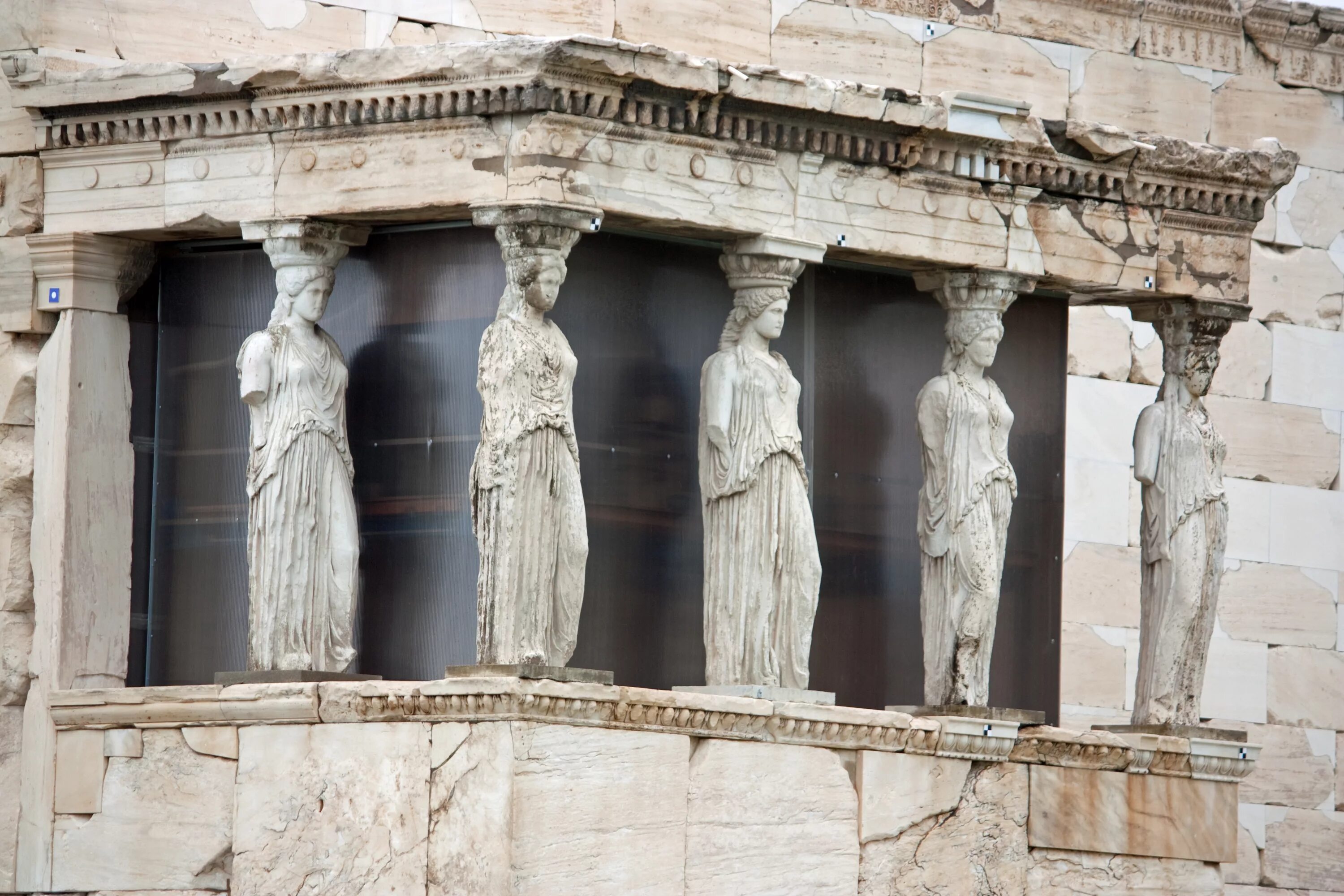 Римский театр в пальмире. Греция колонны фрески. Храм геры сицилия. Искусство древней греции скульптура. Парфенон в древней греции.