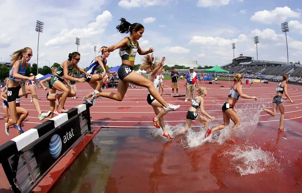 стипльчез легкач атлеттка. бег с препятствиями (стипль-чез). стипль-чез в легкой атлетике это. препятствие в легкой атлетике. препятствие в легкой атлетике.