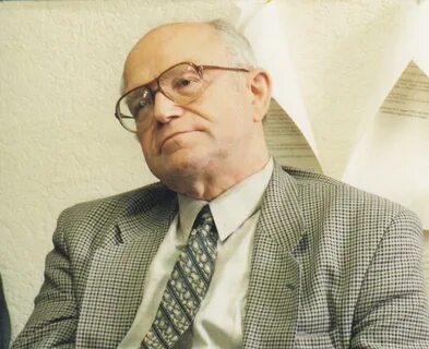 Лев александрович