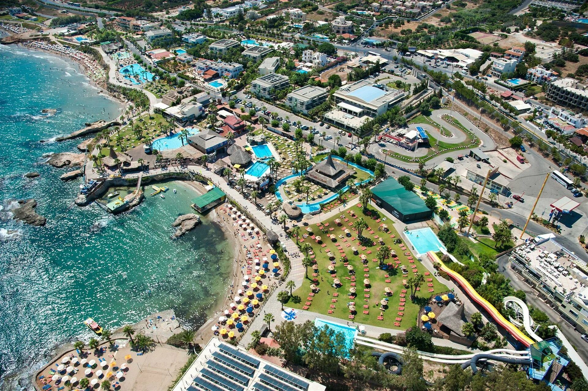 Beach village 4. Стар Бич Вилладж Крит. Star Beach Water Park Крит. Крит Херсониссос Star Beach. Крит Херсониссос аквапарк.