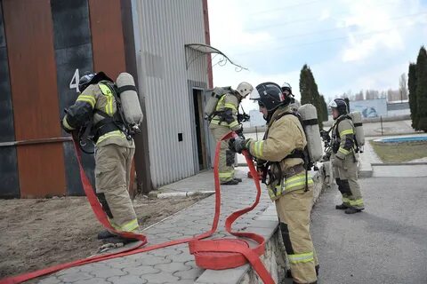 Сотрудник противопожарной службы