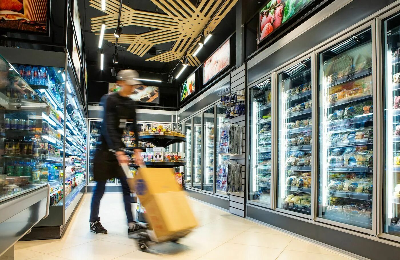 Магазин 24 часа. Ближний магазин продуктов. Ближайшие продуктовые магазины. Продуктовый магазин. Магазин пятёрочка рядом.