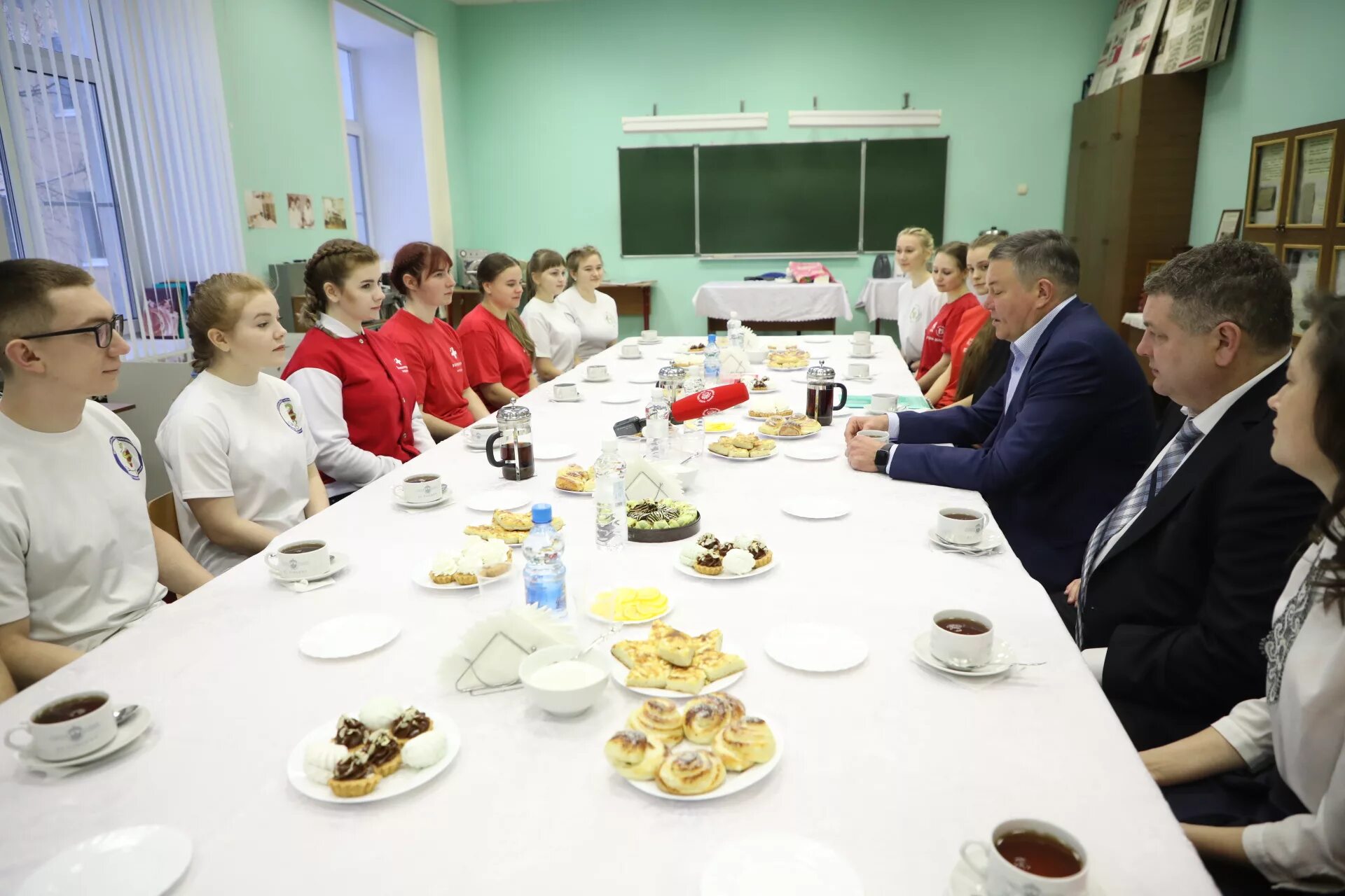 Сайт вологодского педагогического колледжа вологодской. Мед колледж Великий Устюг. Мед колледж Вологда. Педколледж Вологда. ВОМК Вологодский областной мед колледж.